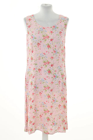 Rosa Kleid mit Blumenmuster
