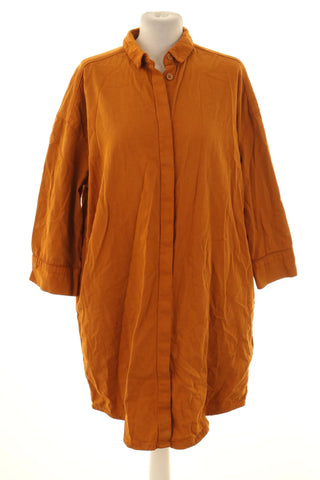 Senfgelbes Kleid