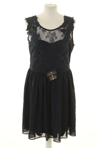 Dunkelblaues Kleid