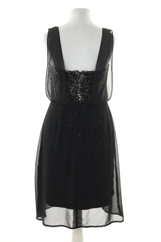 Schwarzes Kleid mit Pailletten