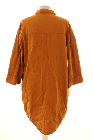 Senfgelbes Kleid
