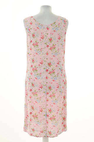 Rosa Kleid mit Blumenmuster