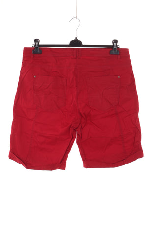 Rote Shorts
