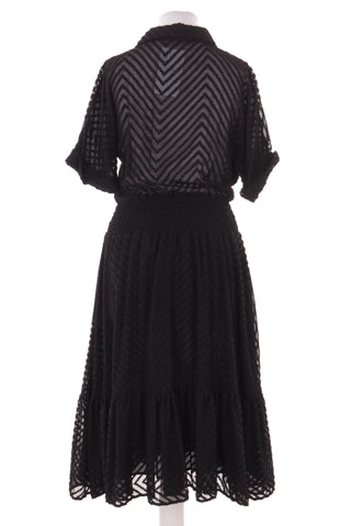 Schwarzes Kleid