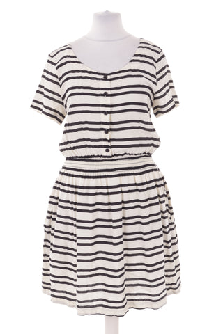 Kleid mit Streifen