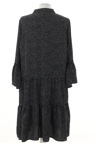 Schwarzes Kleid mit Punkten