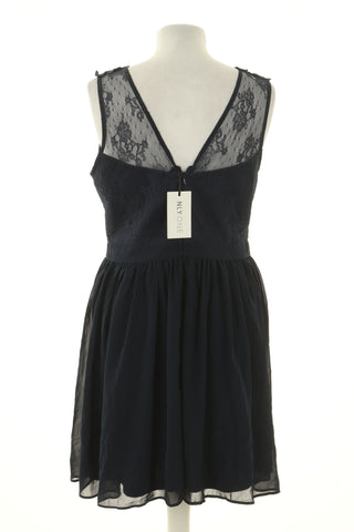 Dunkelblaues Kleid