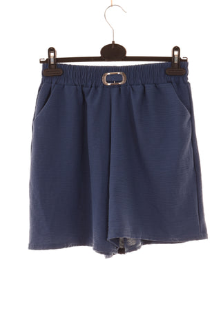 Blaue Shorts
