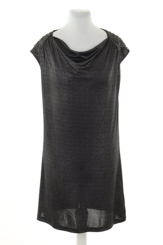 Glänzendes Kleid