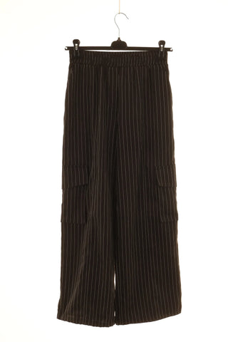 Hosen mit Nadelstreifen