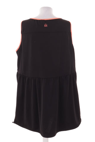 Schwarzes Kleid