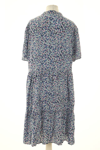 Kleid mit Blumenmuster