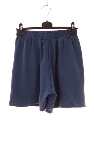 Blaue Shorts