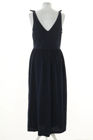 Dunkelblaues Kleid