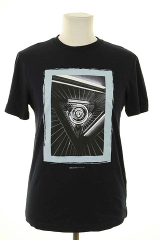 Marineblaues T-Shirt
