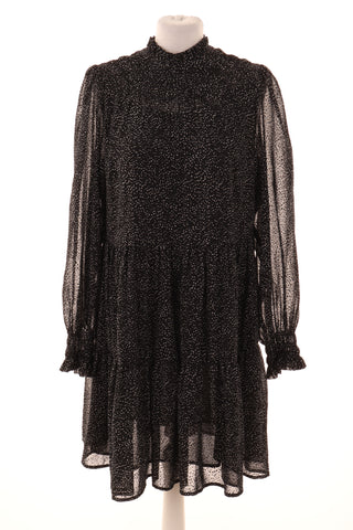 Kleid mit Punkten