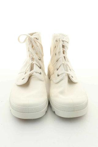 Weiße Schuhe