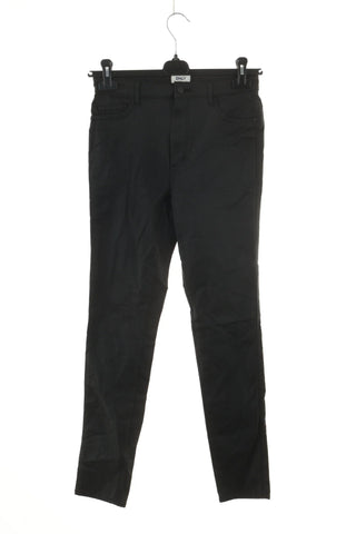 Schwarze Hose