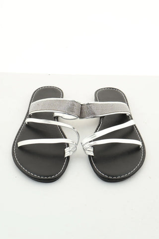 Silberne Sandalen