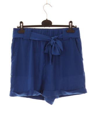Blaue Shorts