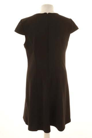 Schwarzes Kleid