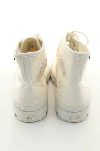 Weiße Schuhe