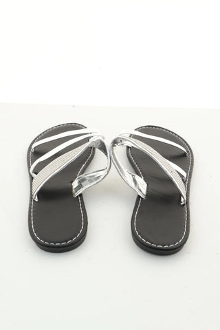 Silberne Sandalen
