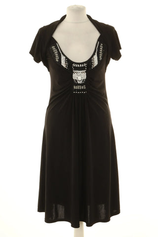Schwarzes Kleid