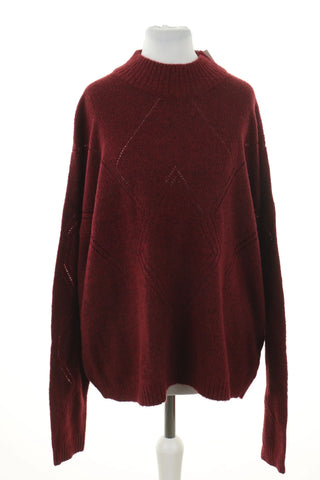 Bordeauxroter Pullover
