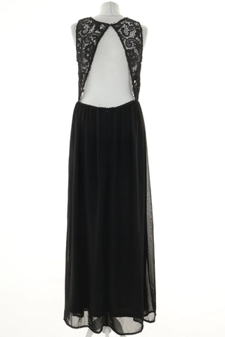 Schwarzes Kleid