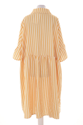 Gestreiftes Kleid