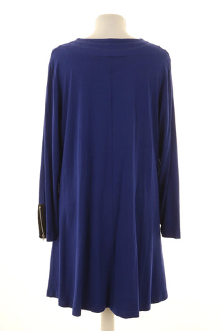 Kornblumenblaues Kleid