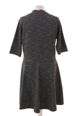 Graues Kleid
