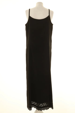 Schwarzes Kleid