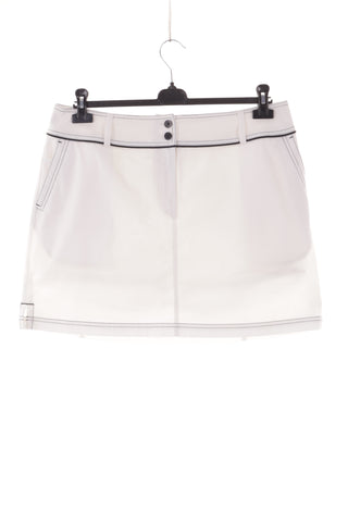 Weiße Rock-Shorts