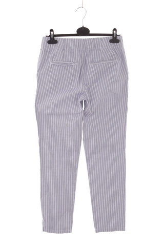 Hosen mit Gürtel