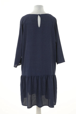 Kleid mit Punkten