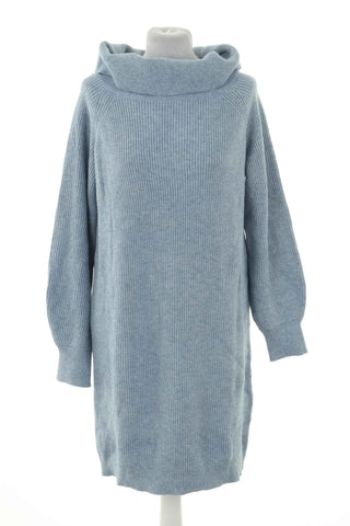 Blaues Kleid