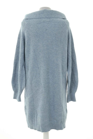 Blaues Kleid