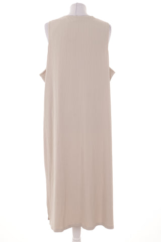 Beiges Kleid