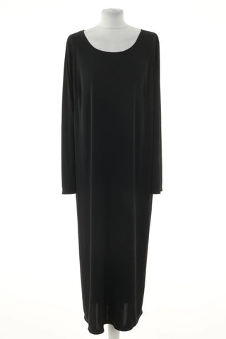 Schwarzes Kleid