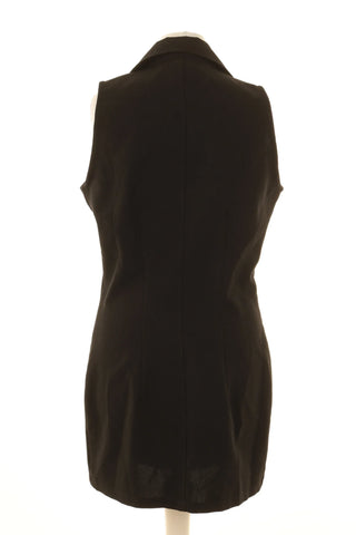 Schwarzes Kleid