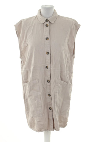 Beiges Kleid