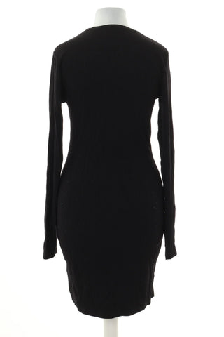 Schwarzes Kleid