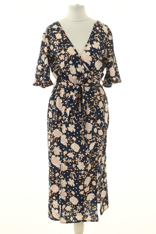 Kleid mit Blumenmuster