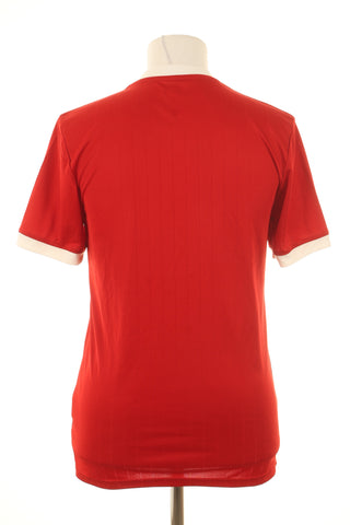Rotes T-Shirt