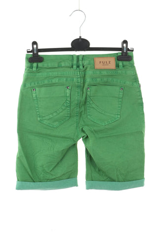 Grüne Shorts