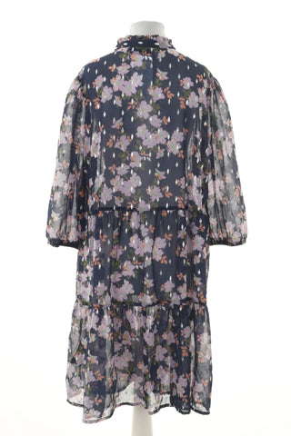 Kleid mit Blumenmuster