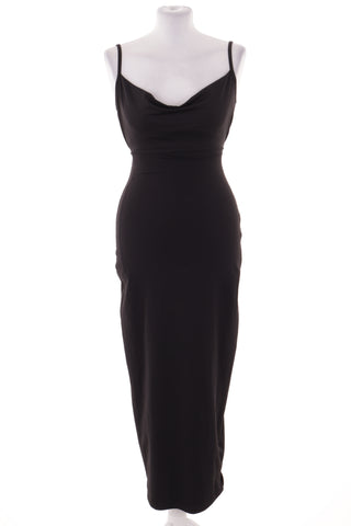 Schwarzes Kleid