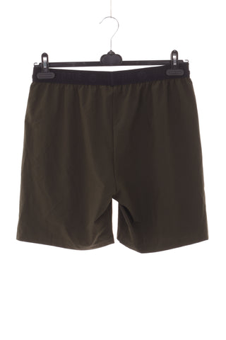 Grüne Shorts
